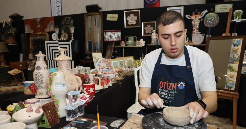 Otizmden üniversiteye uzanan Metehan'ın başarı hikayesi