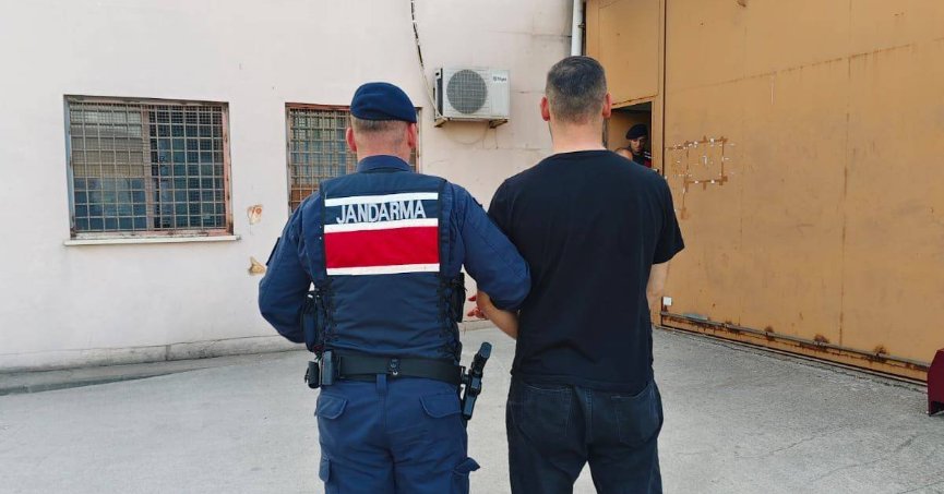 Uyuşturucu Tacirine Jandarma Darbesi: 12 Yıl Hapis Cezalı Şahıs Körfez’de Yakalandı