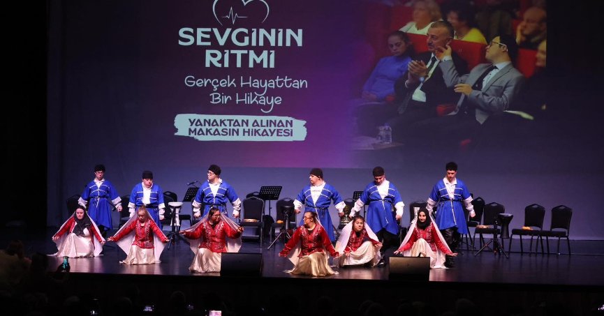 Down Sendromlu gençlerden  Büyükakın’a duygulandıran sürpriz
