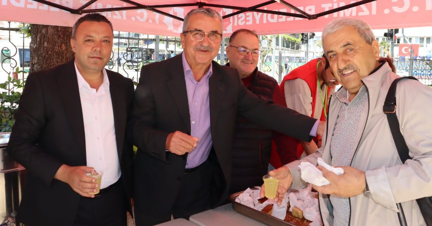 SEKA Camii’nde Cuma sonrası gönül ikramı