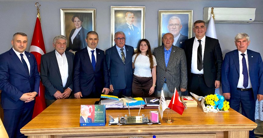 İYİ Parti Dilovası İlçe Başkanlığı’nda Görev Değişimi