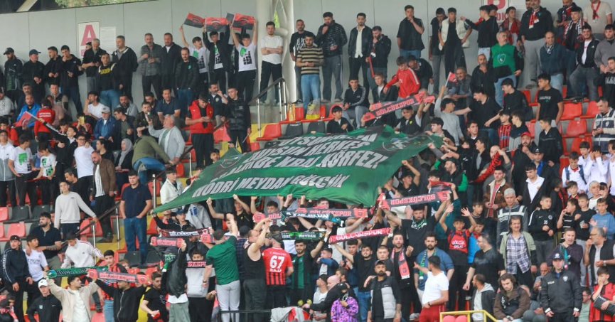  GÖLCÜKSPOR, 3. LİG YOLUNDA TARİHİ FİNALE ÇIKIYOR
