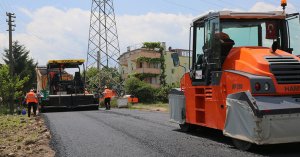GÖLCÜK BELEDİYESİ BİR HAFTADA 2300 TON ASFALT SERİMİ YAPTI