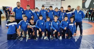Minik güreşçiler milli takım yolunda