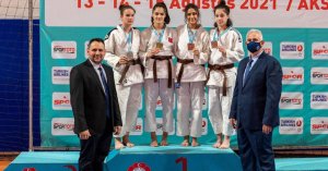 Büyükşehir Kağıtsporlu judocular gelecek için umut verdi