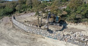 İlimtepe Mezarlığı 2. etapta taş duvar tamamlandı   