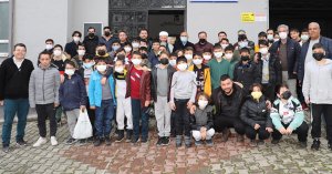 Başkan Söğüt, sabah namazında çocuklarla buluştu