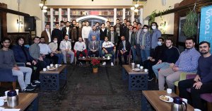 Başkan Büyükakın, üniversiteli gençlerle geleceğin Türkiye’sini konuştu