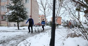Hasta Nakil Ambulansları kar kış dinlemiyor