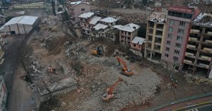 Cedit’te 373 bina yıkıldı, kira yardımı yapıldı