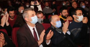 “KURTAR BENİ DAMAT” BİR KEZ DAHA KAHKAHAYA BOĞDU