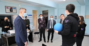 BAŞKAN SEZER, GÖLCÜK FEN LİSESİ ÖĞRENCİLERİ İLE BULUŞTU