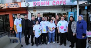 Sezer ve Katırcıoğlu, Down Sendromlu Bireylerle Bir Araya Geldi