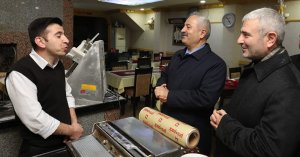 Büyükgöz, esnaf ile bir araya geldi