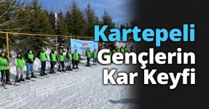 Kartepeli Gençlerin Kar Keyfi