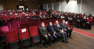 Gölcük'te öğrenciler kariyer günleri ile geleceğine yön veriyor