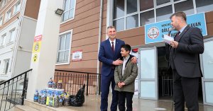 310 kilo atık pili toplayan ilkokul öğrencisi Türkiye'ye örnek oldu