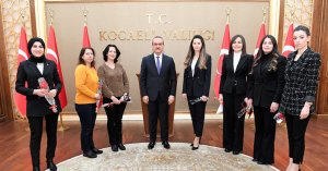 Vali Yavuz, Bayan Personelin 8 Mart Dünya Kadınlar Gününü Kutladı