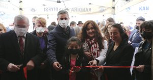 Kadınlar gününe özel uluslararası resim sergisi açıldı 