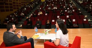 Başkan Özlü Her Zaman Gençlerin Yanında   