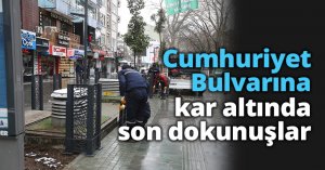 Cumhuriyet Bulvarına kar altında son dokunuşlar