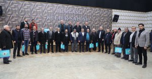Başkan Şayir, emekliye ayrılan çalışma arkadaşları ile yemekte buluştu 