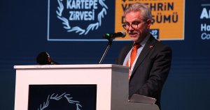 Hollanda Kraliyeti İstanbul Başkonsolosu Uıjterlınde: 