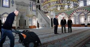 GÖLCÜK'TEKİ CAMİLER RAMAZAN AYINA PIRIL PIRIL GİRİYOR