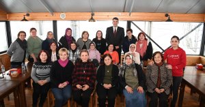 Kocaelili Kadın Muhtarlar Kartepe'de Buluştu