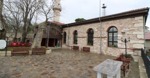 Tarihi Orhan Camii çiçek açtı