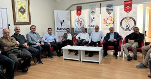İLKÇEV’de Dr. İlhan Kadıoğlu, yeniden başkan seçildi.