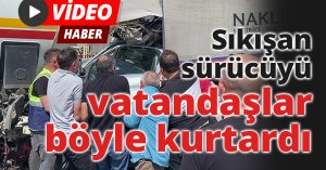 Tıra arkadan çarpan kamyonetin sürücüsünü vatandaşlar böyle kurtardı
