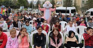 Başiskele'de mahalleler çocukların sevinciyle şenlendi