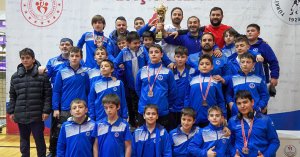 Kocaeli Büyükşehir, güreşte Türkiye Şampiyonu