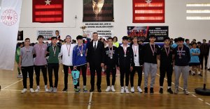 Gölcük'te 23 Nisan Coşkusu Futsal Turnuvası İle Devam Etti