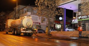 Körfez’de bayram öncesi yollar yıkandı