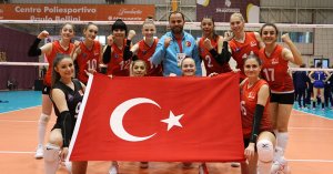 OLİMPİYATLARDAKİ ŞAMPİYONLUKLAR GÖLCÜK'Ü GURURLANDIRDI