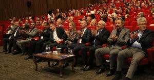 12. Kocaeli Kitap Fuarı muhteşem bir şiir gecesiyle kapılarını açtı