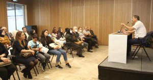 Şair Gencay Zavotçu, ‘’Bu yılki kitap fuarının temasının şiir olması büyük mutluluk’’