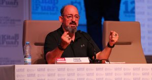 Sinan Canan: İnsan dünyanın kanseri olacak   