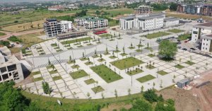 Kartepe Kent Meydanı’nda çınar ağaçları yeşerecek