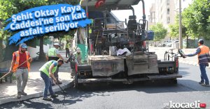 Şehit Oktay Kaya Caddesi’ne son kat asfalt seriliyor