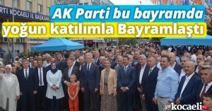 AK Parti yine yoğun katılımla bayramlaştı