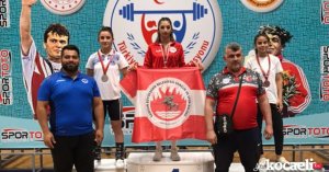Halterciler, Türkiye Şampiyonasından madalyalarla döndü