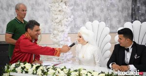 BAŞKAN KOCAMAN MUTLULUKLARA ŞAHİTLİK EDİYOR