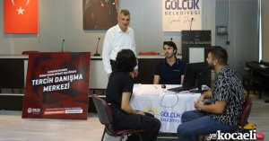 GÖLCÜK BELEDİYESİ ÜNİVERSİTE TERCİH MERKEZİ YOĞUN İLGİ GÖRDÜ