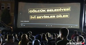 GÖLCÜKLÜLER AÇIK HAVA SİNEMA AKŞAMLARINI ÇOK SEVDİ