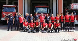 Gönüllü İtfaiyeci olarak vatandaşın yardımına koşuyor