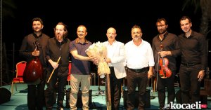 Üstad Göksel Baktagir ile müzik şöleni Darıca Millet Bahçesi’nde yaşandı