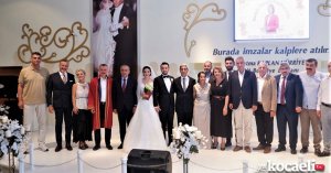 Siyaset ve iş dünyasını buluşturan düğün